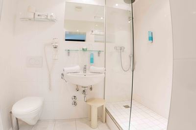 Camera doppia, doccia, WC, comfort